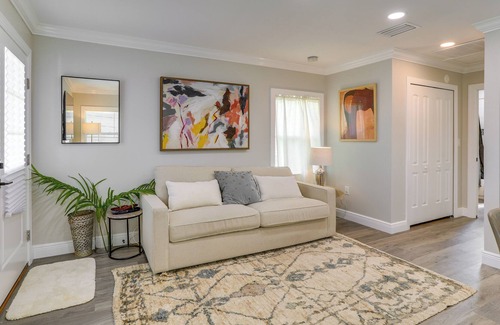 United Central Apartment | Modern St Pete Vacation Rental: 4 Mi to Beach!