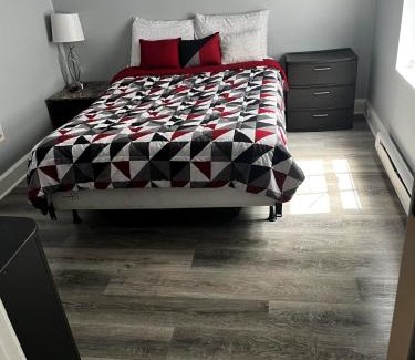 Near Eastside House | Modern-Stay Gladstone Private Home! Long-Stays Welcome!