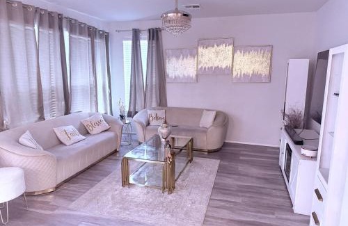 Killeen Villa | Modern Stay in Killeen