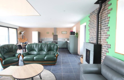 La Pernelle Cottage | Modern stone house near beaches, Wi-Fi, private parking, BBQ
