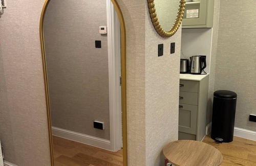 Fitzrovia Apartment | Modern Studio Apartment in Central London
