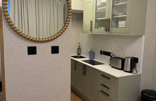 Fitzrovia Apartment | Modern Studio Apartment in Central London