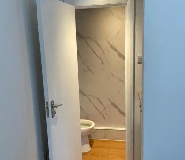 Plaistow and Sundridge Hotel | Modern Studio Apartments in Bromley, Greater London near Tesco and Sundridge Park Station