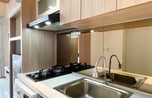 Cikarang Apartment | Modern Studio at Vasanta Innopark Apartment By Travelio