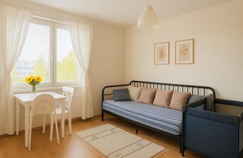 Itainen District Apartment | Modern Studio Flat Your Parking Space and Metro Nearby