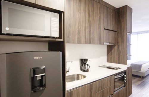 Chico Norte III Apartment | Modern Studio in Chico