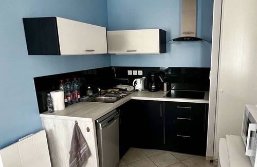 Plouhinec Apartment | Modern studio in Plouhinec, WIFI, parking, pets allowed