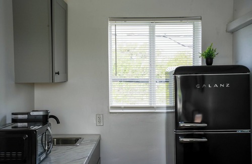 Old Northwood Historic District House | Modern Studio Near Downtown