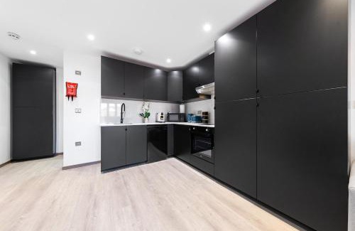 Golders Green Apartment | Modern Studio - Near Station - Central London