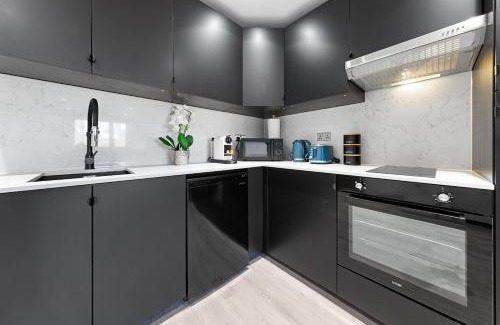 Golders Green Apartment | Modern Studio - Near Station - Central London