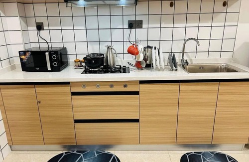 Ruiru Apartment | Modern Studio near UN and Two Rivers with Balcony Gym and Wi-Fi - Ruaka