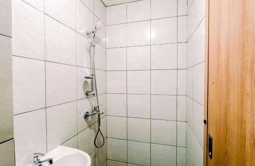 Makassar Apartment | Modern Studio (No Kitchen) at Bandaraya - Tallasa City Makassar Apartment By Travelio