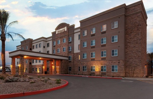 Gilbert Apartment | Modern Studio + Outdoor Pool + Hot Tub | 24 Hour Business Center + Fitness Center
