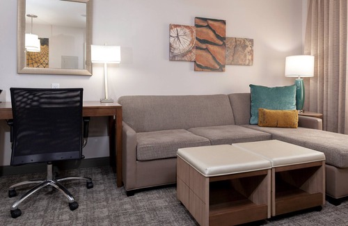 Gilbert Apartment | Modern Studio + Outdoor Pool + Hot Tub | 24 Hour Business Center + Fitness Center