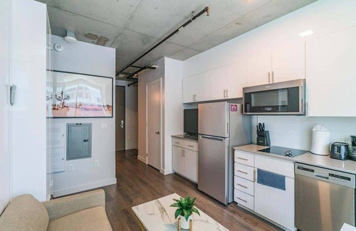 Downtown Phoenix Apartment | Modern Studio+Pool+Patio+Gym+Downtown PHX
