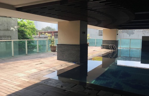 Pasirkaliki Apartment | Modern Studio Room Apartment At Tamansari La Grande