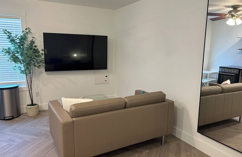 Downtown Omaha Apartment | Modern Studio Walk to Old Market