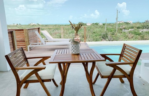 Long Bay Hills Apartment | Modern Studio with Great view, Pool, close to beach