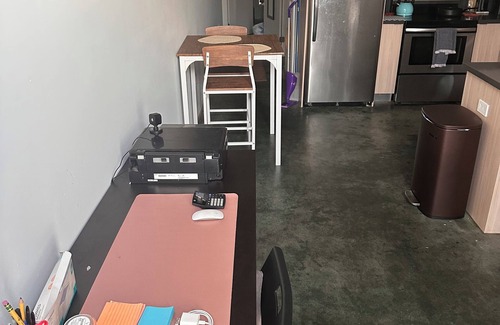 Westlake Apartment | Modern Style Loft in Echo Park w/Parking