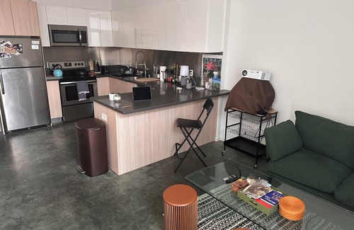 Westlake Apartment | Modern Style Loft in Echo Park w/Parking