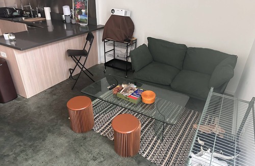 Westlake Apartment | Modern Style Loft in Echo Park w/Parking