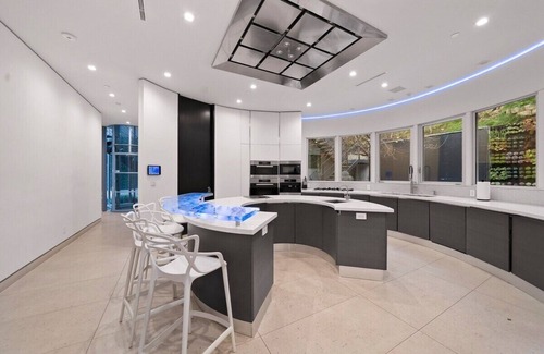 Bel Air Villa | Modern-styled villa in prime lower Bel Air