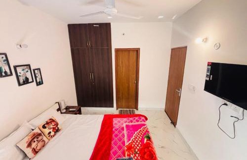 Noida Apartment | Modern & stylish 1bhk near expo mart