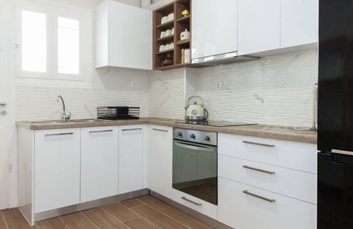 Vyronas Apartment | Modern Stylish 2 Bd Apt in the Heart of Vironas