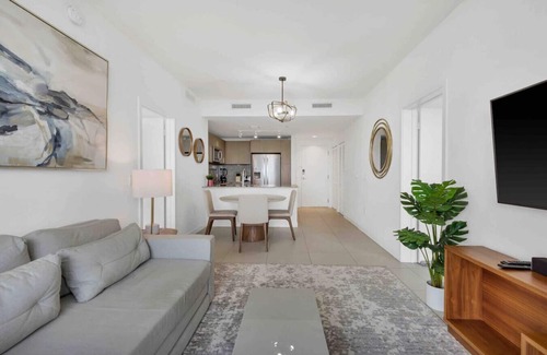 Doral Apartment | Modern & Stylish 2-Bedrooms in Luxury Dt Doral