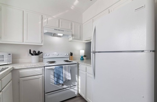 Gainesville Apartment | Modern & Stylish Condo Near UF - Foxmoor