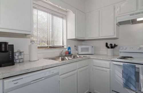 Gainesville Apartment | Modern & Stylish Condo Near UF - Foxmoor