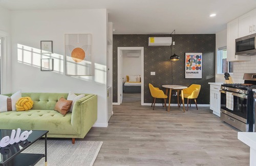 Los Angeles House | Modern & Stylish Home, 5 mins to SoFi Stadium