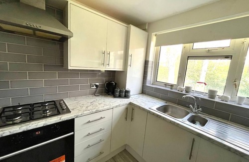 Bellingham Apartment | Modern Stylish Two Bedroom Entire Apartment