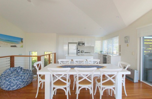 Crescent Head House | MODERN & STYLISH WITH VIEWS