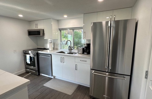 Garibaldi Highlands House | Modern suite in Garibaldi Highlands, near all outdoors fun and 45m to whistler
