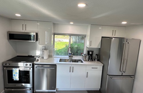 Garibaldi Highlands House | Modern suite in Garibaldi Highlands, near all outdoors fun and 45m to whistler
