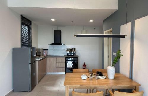 Seri Kembangan Apartment | Modern Suite in Seri Kembangan Nearby MRT