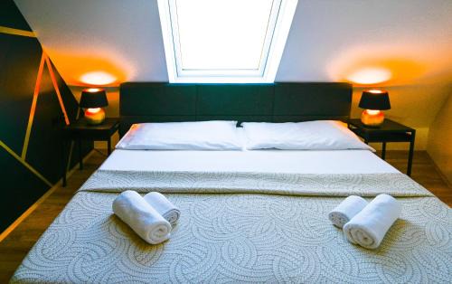 Margareten Apartment | Modern Suite Naschmarkt