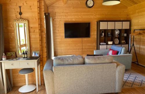 New Forest District House | Modern Summerhouse