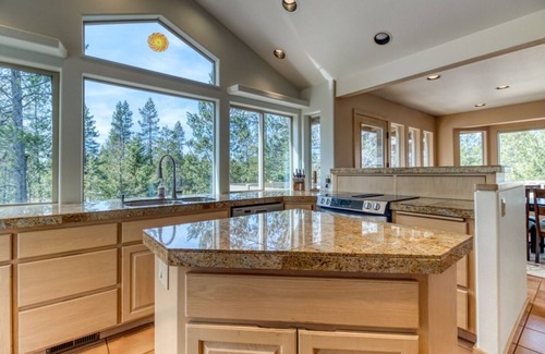 Deer Park House | Modern Sunriver Luxury Home with Fenced Turf Pet Yard, Large Kids Room, SHARC !