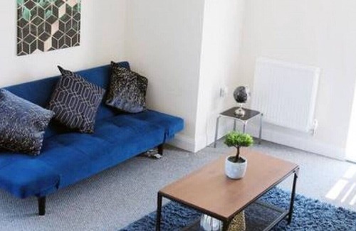 Swindon Apartment | Modern Swindon apartment w/ parking & nearby EVCP