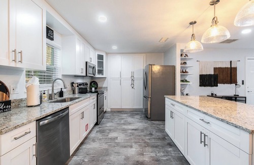 Gainesville House | Modern & Tasteful Pool Home Close to Devil's Millhopper Geological State Park
