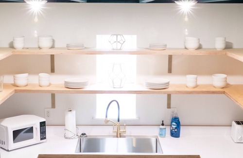 Johnson City Apartment | Modern Themed 3 Bedroom Apartment with-in Walking Distance of Downtown JC