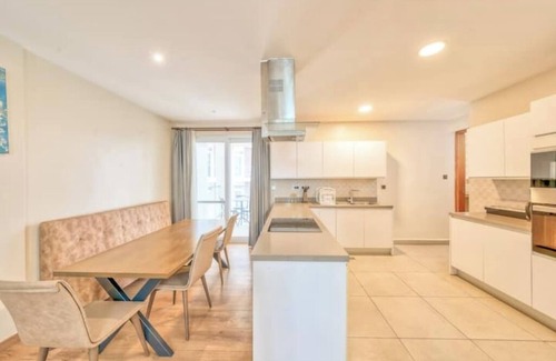 Kileleshwa Apartment | Modern Three Bedroom Apartment