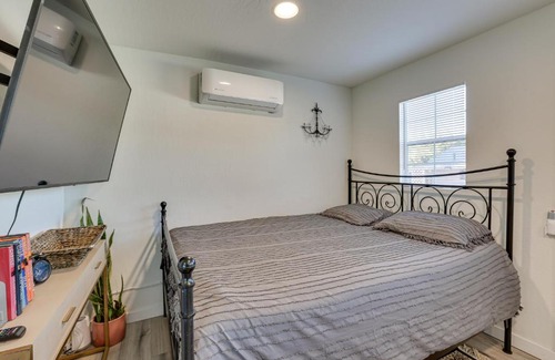 Phoenix Apartment | Modern Tiny Home about 5 Mi to Downtown Phoenix!