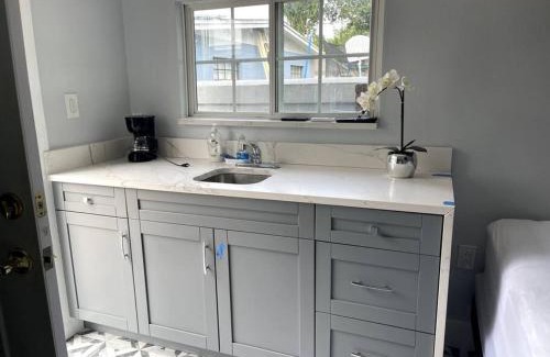 Egypt Lake-Leto Apartment | modern Tiny Home Tampa