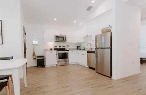 Village of the Arts Apartment | Modern Top Floor Rental Unit near Anna Maria Island