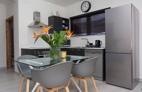 Mahebourg House | Modern Town House 5 Mins from the beach!