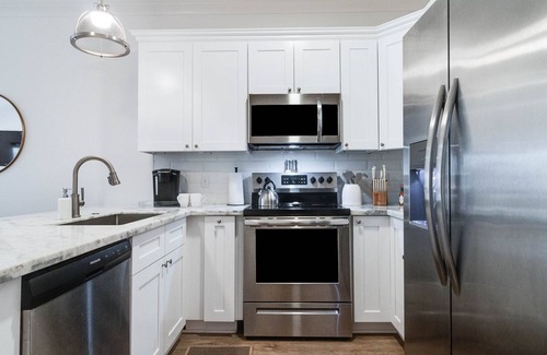 Lafayette House | Modern Townhome Charm in a Trendy Neighborhood