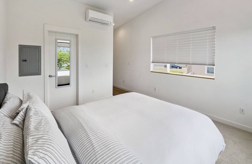 Columbia City House | Modern Townhome in Trendy Neighborhood